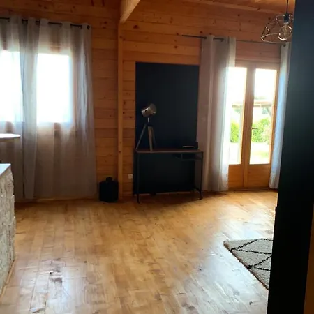 Lucciana Chalet Avec Piscine Chalé